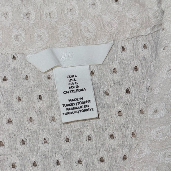 H&M Cream Eyelet Blouse Long Sleeve-Large - Picture 5 of 5